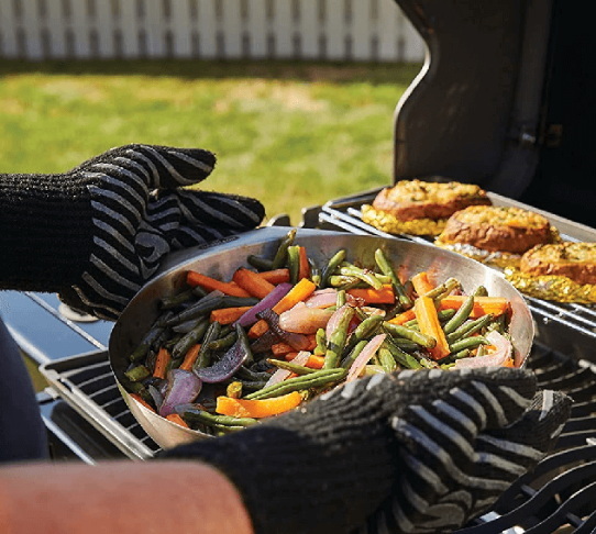 Cad a Dh&eacute;anann L&aacute;mhainn&iacute; BBQ Acadamh An Rogha is Fearr le haghaidh Grilling?